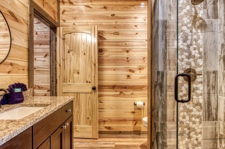 Cozy Bear Luxury Cabin with Indoor Pool! - Sevierville, Tennessee