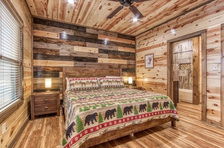 Cozy Bear Luxury Cabin with Indoor Pool! - Sevierville, Tennessee
