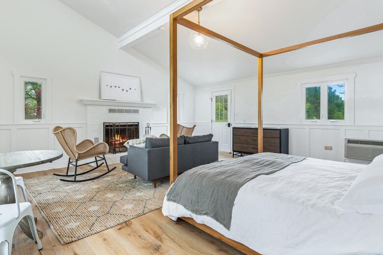 Cedar Cove Retreat | 13 Bedrooms Waterfront Estate with, Pool, Gym, and more - St. Michaels, Maryland