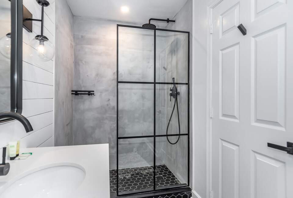 Cedar Cove Retreat | 13 Bedrooms Waterfront Estate with, Pool, Gym, and more - St. Michaels, Maryland