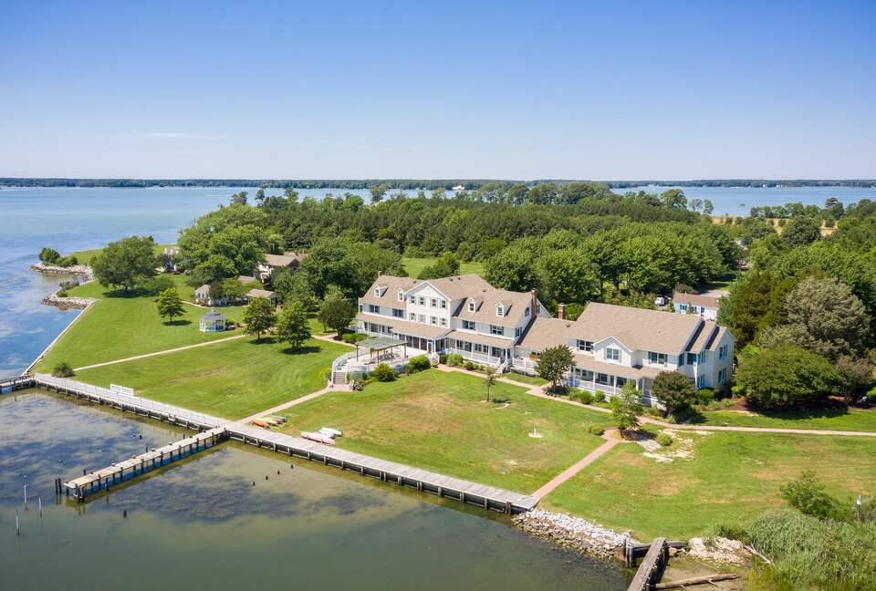 Cedar Cove Retreat | 13 Bedrooms Waterfront Estate with, Pool, Gym, and more - St. Michaels, Maryland