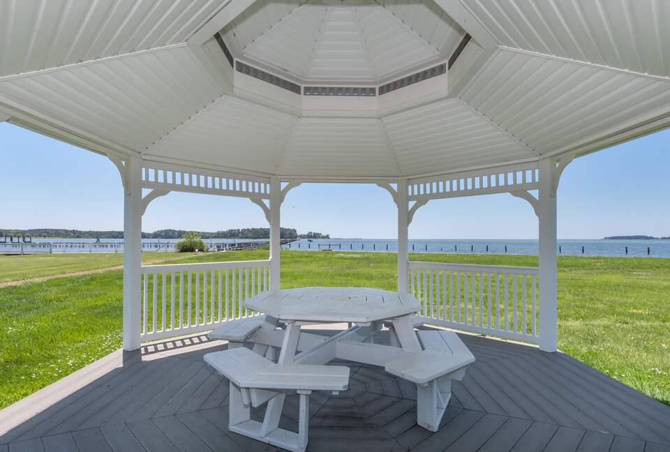 Cedar Cove Retreat | 13 Bedrooms Waterfront Estate with, Pool, Gym, and more - St. Michaels, Maryland