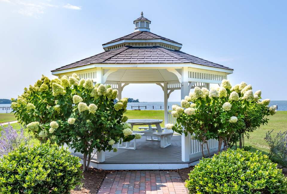 Cedar Cove Retreat | 13 Bedrooms Waterfront Estate with, Pool, Gym, and more - St. Michaels, Maryland