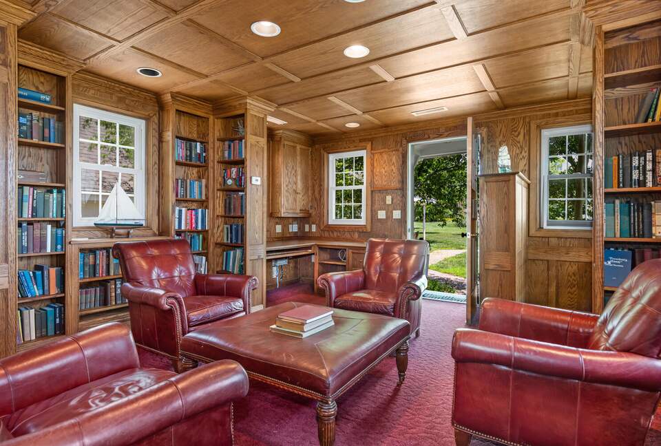 Cedar Cove Retreat | 13 Bedrooms Waterfront Estate with, Pool, Gym, and more - St. Michaels, Maryland