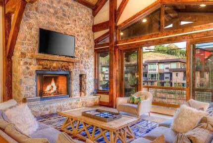 The Perch Park City - Magnificent Old Town Home with Views |Elevator | Hot Tub | Sauna | Game Room | Pinball - Park City, Utah