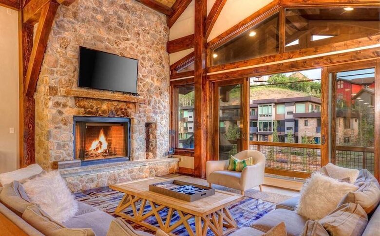 The Perch Park City - Magnificent Old Town Home with Views |Elevator | Hot Tub | Sauna | Game Room | Pinball - Park City, Utah