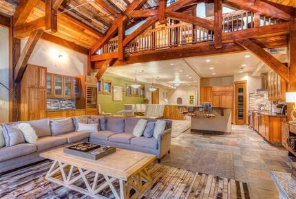 The Perch Park City - Magnificent Old Town Home with Views |Elevator | Hot Tub | Sauna | Game Room | Pinball - Park City, Utah
