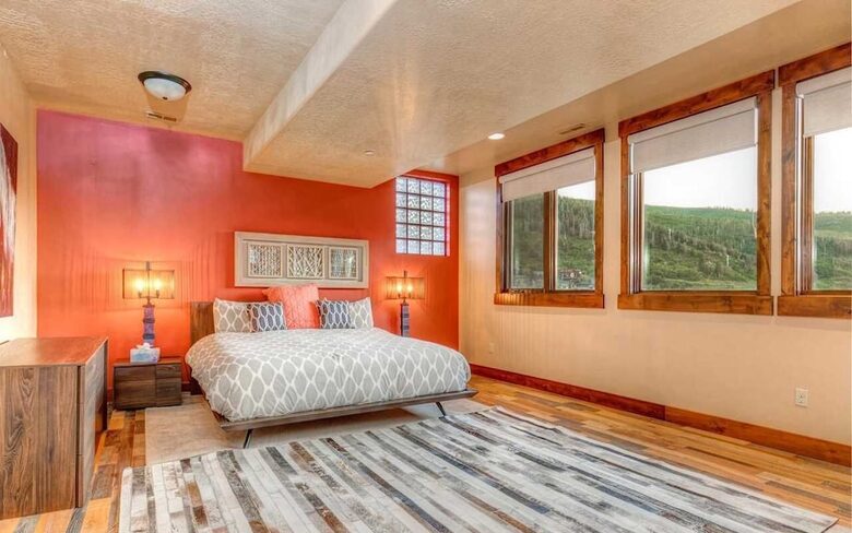 The Perch Park City - Magnificent Old Town Home with Views |Elevator | Hot Tub | Sauna | Game Room | Pinball - Park City, Utah