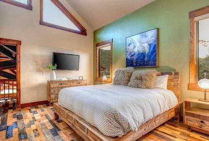 The Perch Park City - Magnificent Old Town Home with Views |Elevator | Hot Tub | Sauna | Game Room | Pinball - Park City, Utah