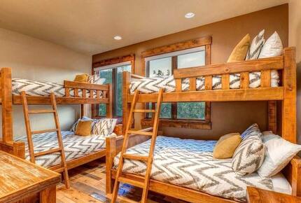 The Perch Park City - Magnificent Old Town Home with Views |Elevator | Hot Tub | Sauna | Game Room | Pinball - Park City, Utah