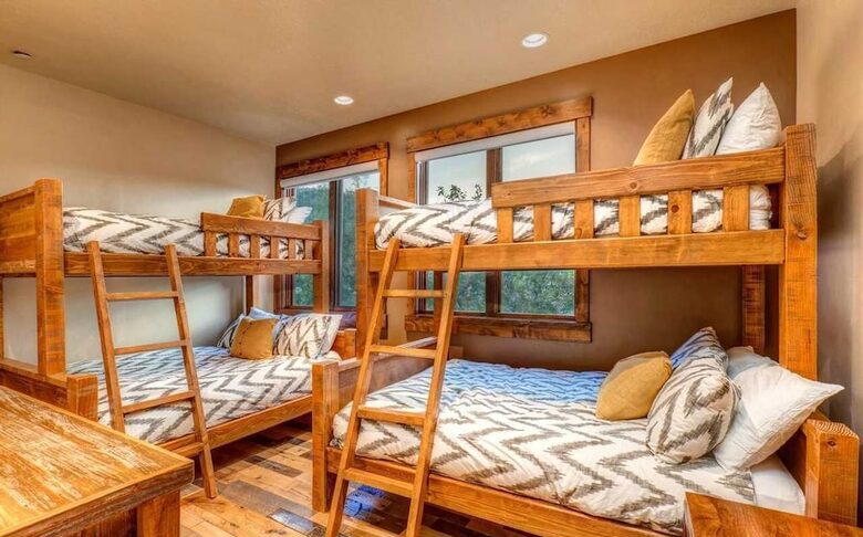 The Perch Park City - Magnificent Old Town Home with Views |Elevator | Hot Tub | Sauna | Game Room | Pinball - Park City, Utah