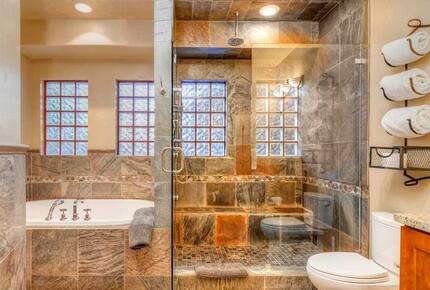 The Perch Park City - Magnificent Old Town Home with Views |Elevator | Hot Tub | Sauna | Game Room | Pinball - Park City, Utah