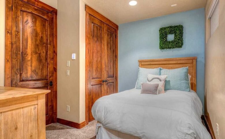 The Perch Park City - Magnificent Old Town Home with Views |Elevator | Hot Tub | Sauna | Game Room | Pinball - Park City, Utah