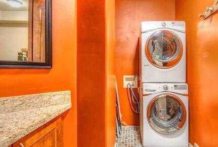 The Perch Park City - Magnificent Old Town Home with Views |Elevator | Hot Tub | Sauna | Game Room | Pinball - Park City, Utah