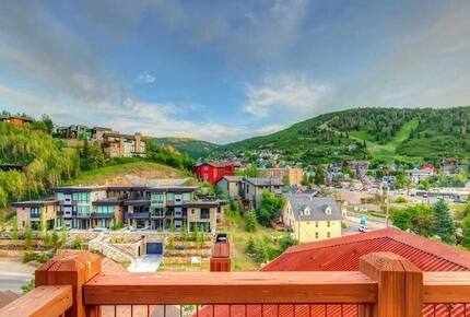 The Perch Park City - Magnificent Old Town Home with Views |Elevator | Hot Tub | Sauna | Game Room | Pinball - Park City, Utah
