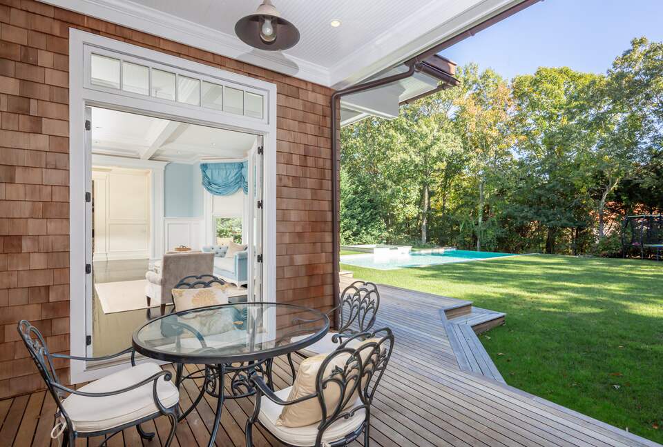 Stunning Sag Harbor Beach House - Sag Harbor, New York