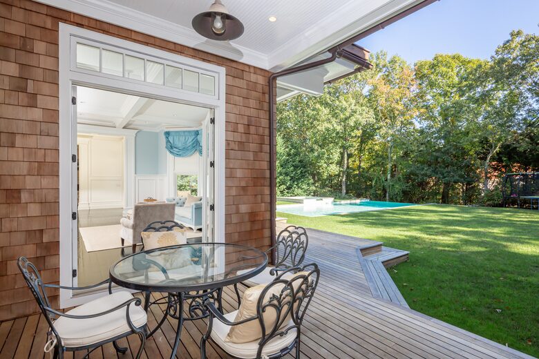 Stunning Sag Harbor Beach House - Sag Harbor, New York