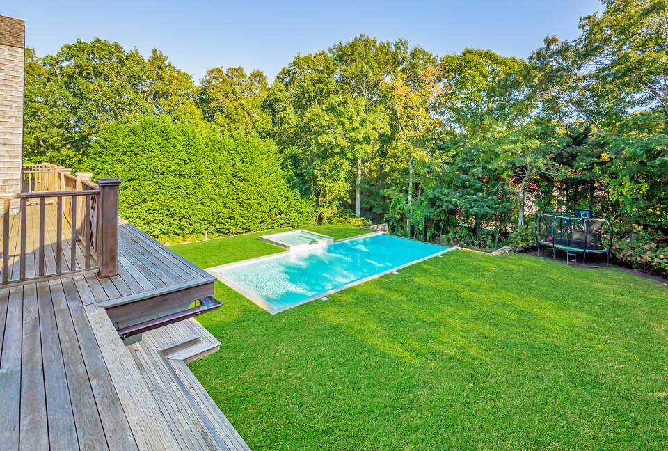 Stunning Sag Harbor Beach House - Sag Harbor, New York