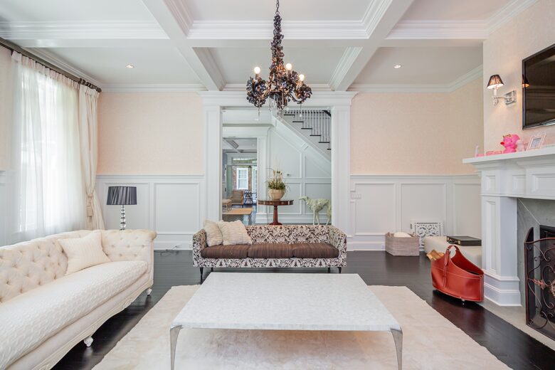 Stunning Sag Harbor Beach House - Sag Harbor, New York