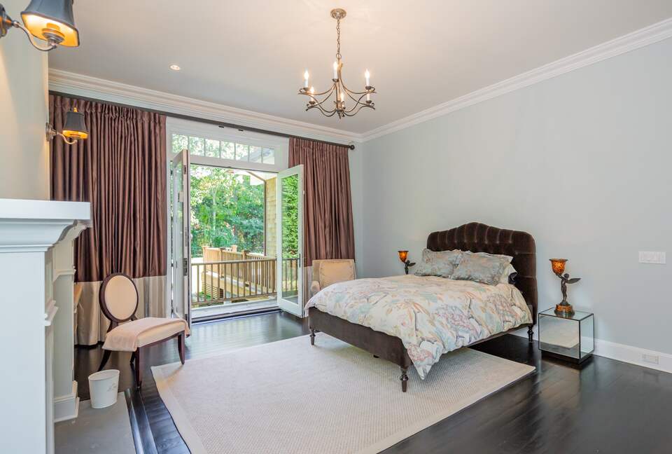 Stunning Sag Harbor Beach House - Sag Harbor, New York