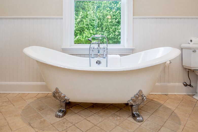 Stunning Sag Harbor Beach House - Sag Harbor, New York