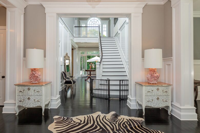 Stunning Sag Harbor Beach House - Sag Harbor, New York