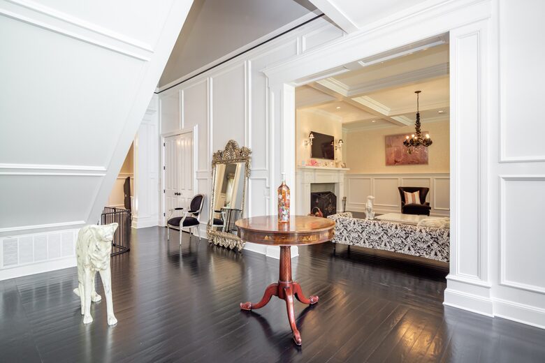 Stunning Sag Harbor Beach House - Sag Harbor, New York