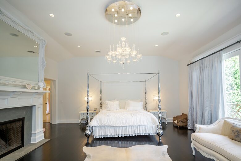 Stunning Sag Harbor Beach House - Sag Harbor, New York