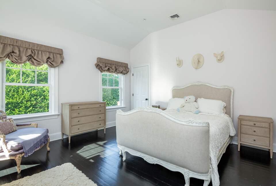 Stunning Sag Harbor Beach House - Sag Harbor, New York