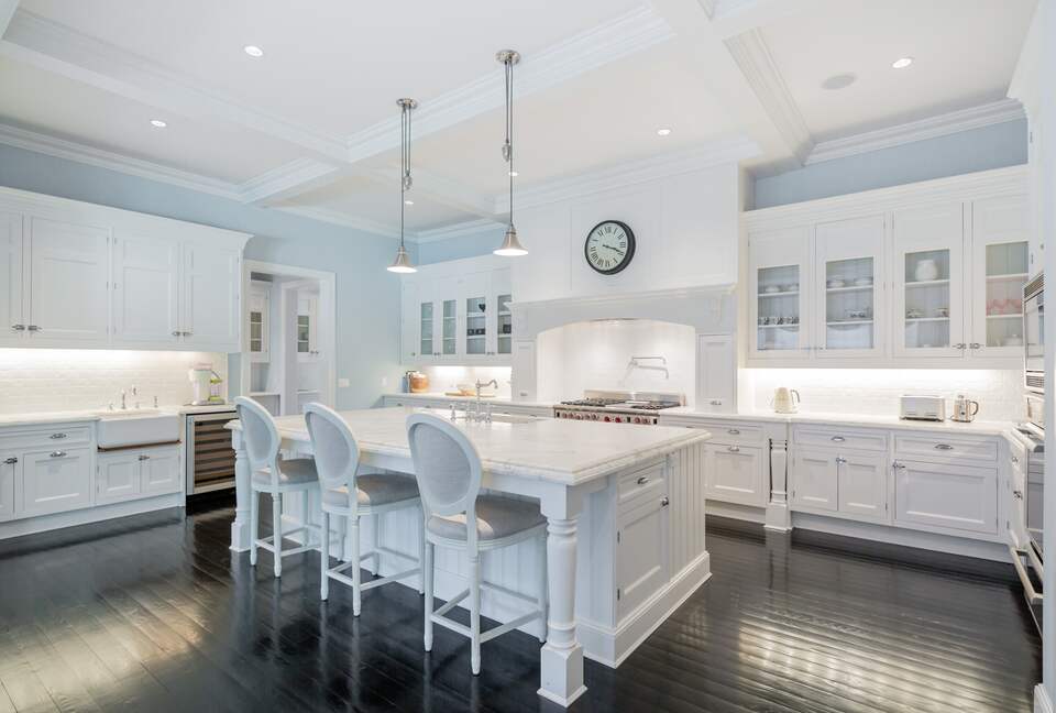 Stunning Sag Harbor Beach House - Sag Harbor, New York