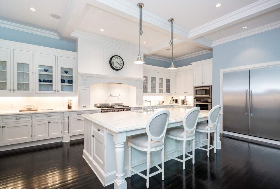 Stunning Sag Harbor Beach House - Sag Harbor, New York