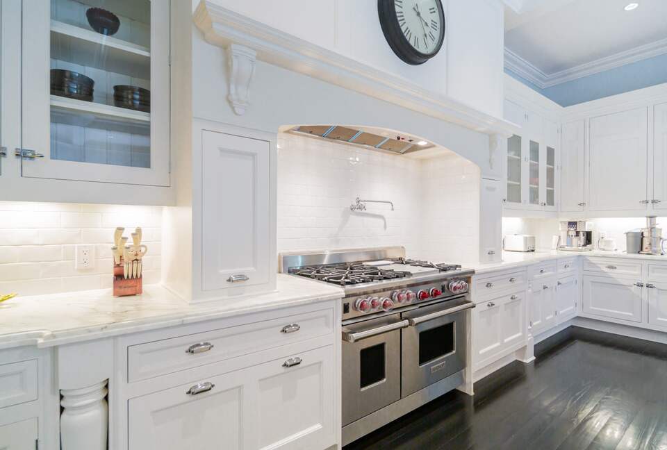 Stunning Sag Harbor Beach House - Sag Harbor, New York