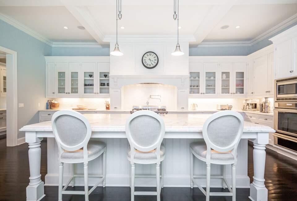 Stunning Sag Harbor Beach House - Sag Harbor, New York