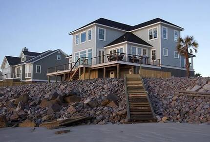 Luxury Sullivan's Island Oceanfront Retreat | With Private Pool and Game Room - Sullivans Island, South Carolina