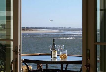 Luxury Sullivan's Island Oceanfront Retreat | With Private Pool and Game Room - Sullivans Island, South Carolina