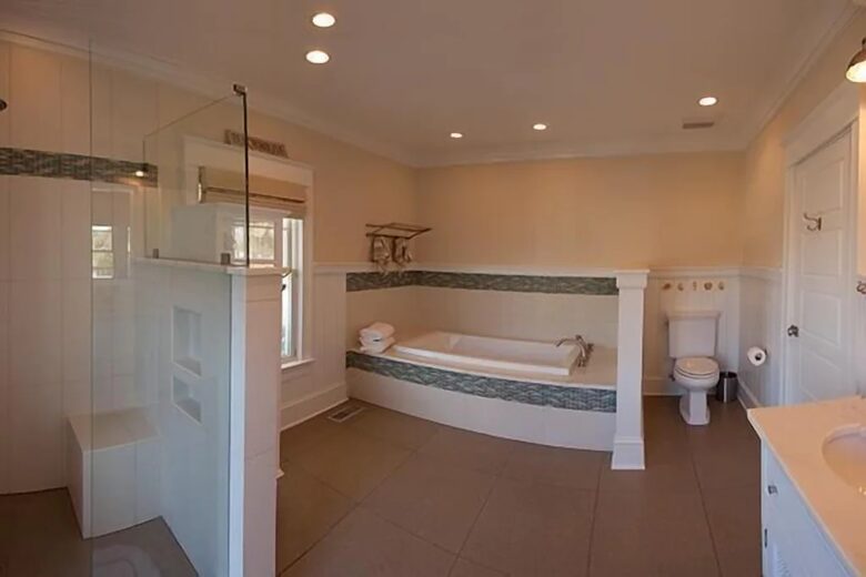 Luxury Sullivan's Island Oceanfront Retreat | With Private Pool and Game Room - Sullivans Island, South Carolina