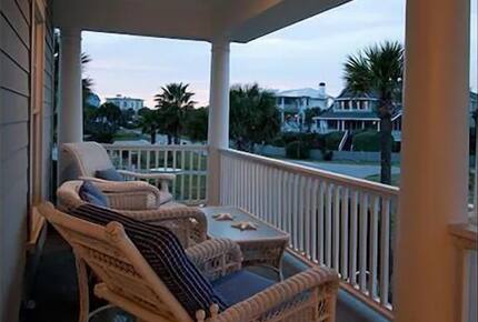 Luxury Sullivan's Island Oceanfront Retreat | With Private Pool and Game Room - Sullivans Island, South Carolina