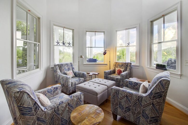 Isle of Palms Happy Place | Gorgeous 2nd Row Home w/ Pool, Hot Tub, Games, Dog Friendly - Isle of Palms, South Carolina