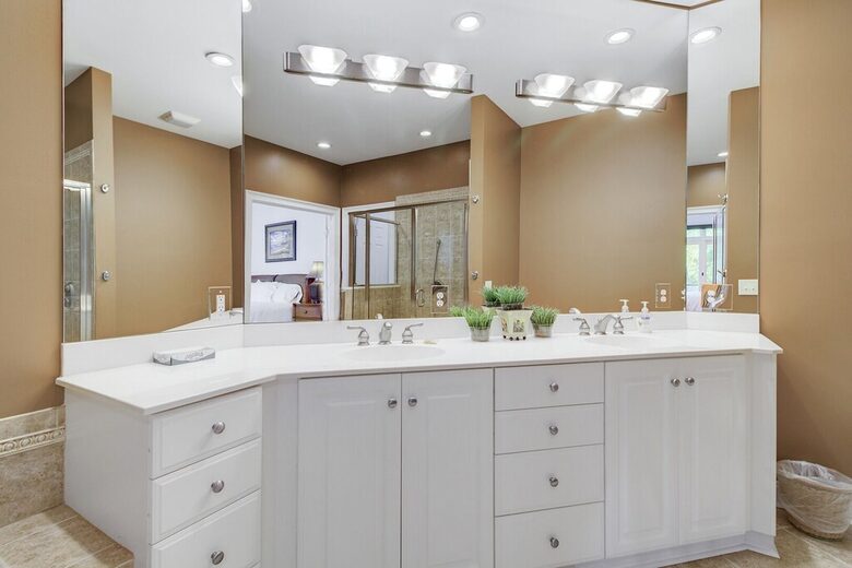 Isle of Palms Happy Place | Gorgeous 2nd Row Home w/ Pool, Hot Tub, Games, Dog Friendly - Isle of Palms, South Carolina