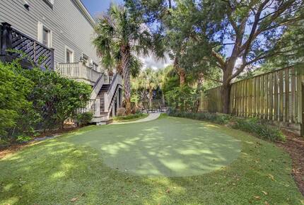 Isle of Palms Happy Place | Gorgeous 2nd Row Home w/ Pool, Hot Tub, Games, Dog Friendly - Isle of Palms, South Carolina