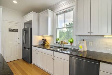 Isle of Palms Happy Place | Gorgeous 2nd Row Home w/ Pool, Hot Tub, Games, Dog Friendly - Isle of Palms, South Carolina