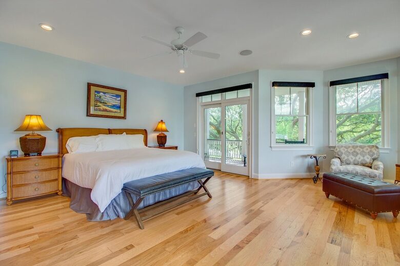 Isle of Palms Happy Place | Gorgeous 2nd Row Home w/ Pool, Hot Tub, Games, Dog Friendly - Isle of Palms, South Carolina