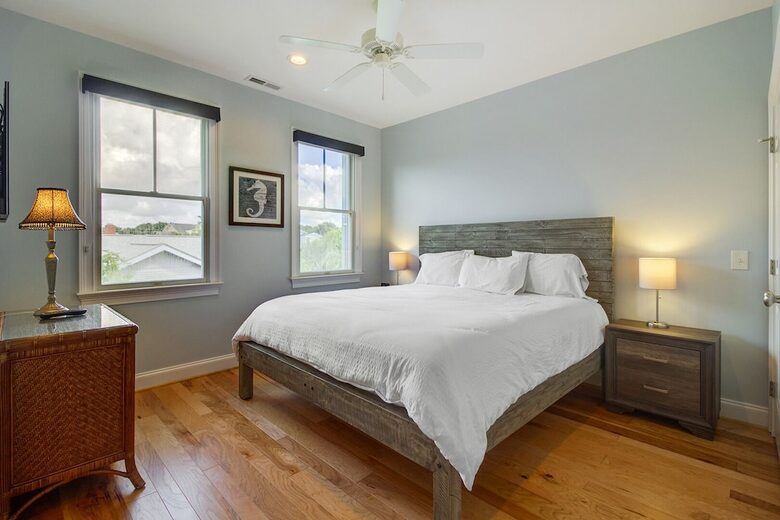 Isle of Palms Happy Place | Gorgeous 2nd Row Home w/ Pool, Hot Tub, Games, Dog Friendly - Isle of Palms, South Carolina