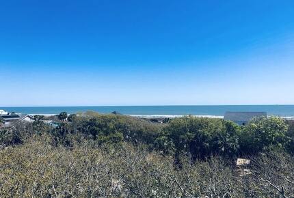 Isle of Palms Happy Place | Gorgeous 2nd Row Home w/ Pool, Hot Tub, Games, Dog Friendly - Isle of Palms, South Carolina