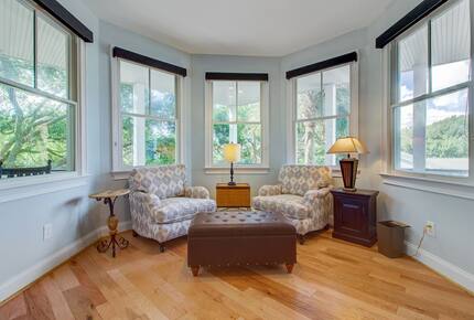 Isle of Palms Happy Place | Gorgeous 2nd Row Home w/ Pool, Hot Tub, Games, Dog Friendly - Isle of Palms, South Carolina