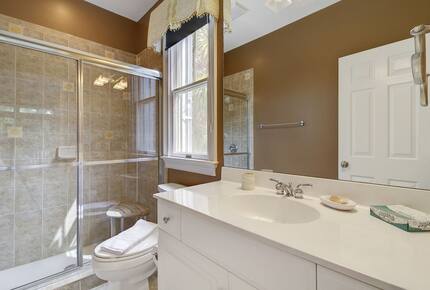 Isle of Palms Happy Place | Gorgeous 2nd Row Home w/ Pool, Hot Tub, Games, Dog Friendly - Isle of Palms, South Carolina