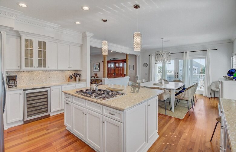 Endless Summer | With Huge Pool & Spa - Isle of Palms, South Carolina