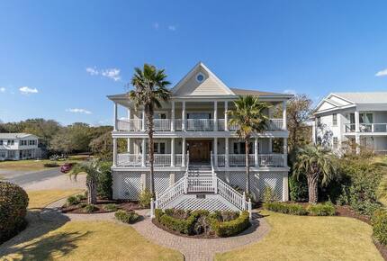 Endless Summer | With Huge Pool & Spa - Isle of Palms, South Carolina