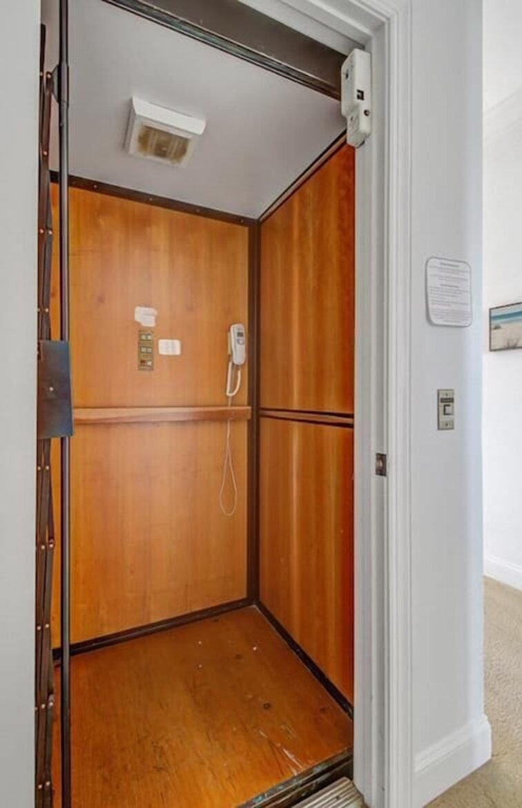 Endless Summer | With Huge Pool & Spa - Isle of Palms, South Carolina