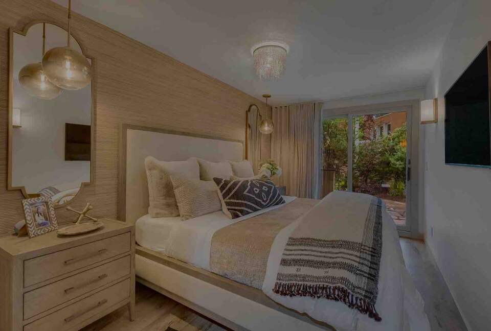 Chic Aspen Jewel Box by the Gondola - Aspen, Colorado